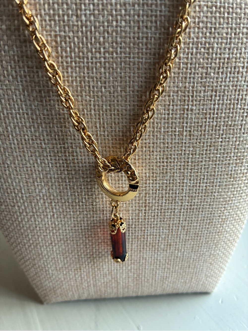 Vintage Sarah Coventry Emberwood Single Chain Necklace